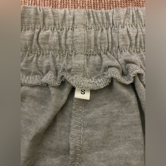 Women’s Active Yoga Capris Size Small - Picture 7 of 8